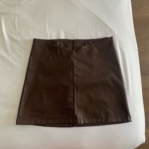 NWT H&M Crossover Faux Leather Brown Skirt - Picture 7 of 7